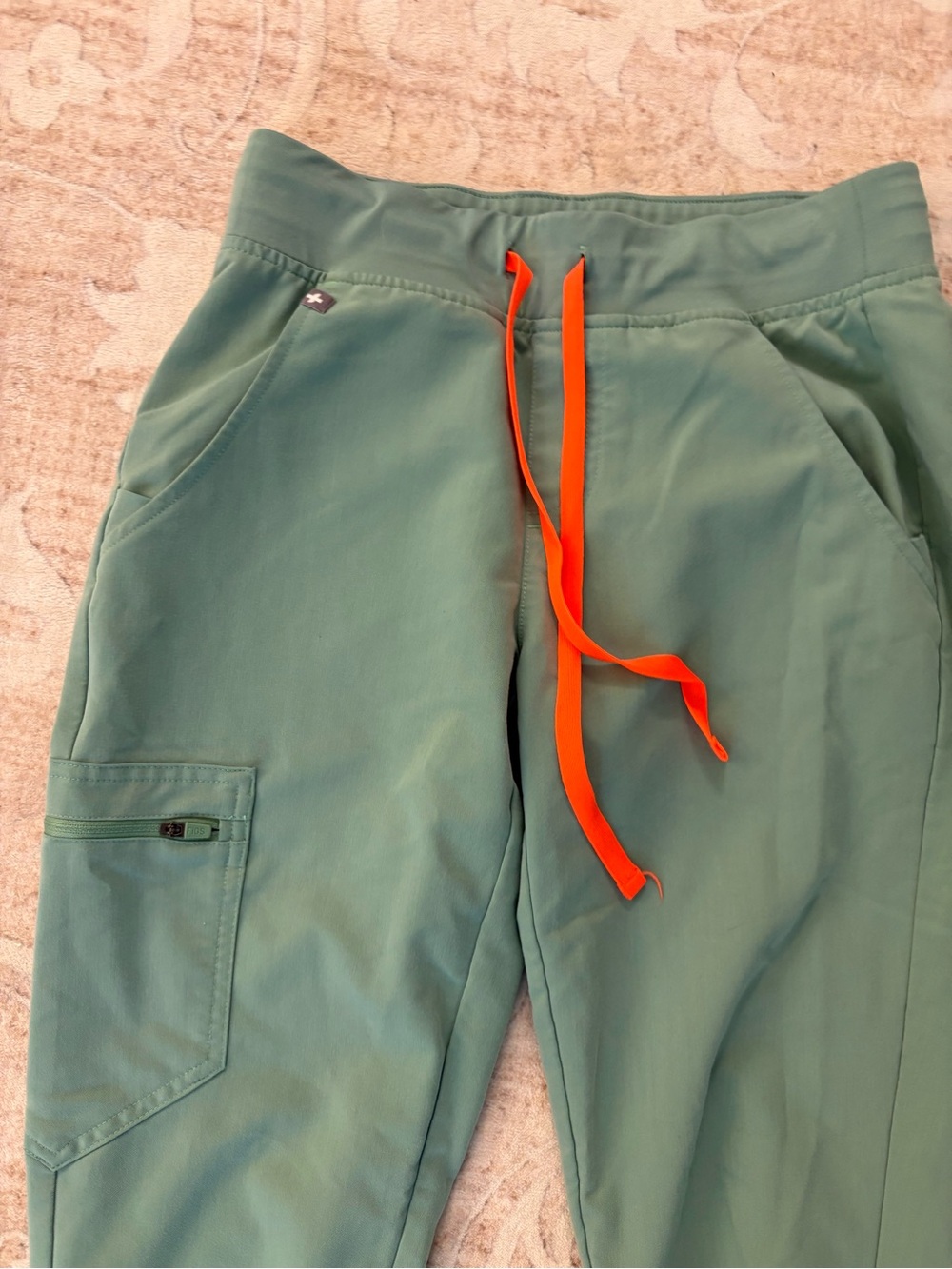 Figs Mint green Jogger Pants with Orange Drawstring Women’s XS - Picture 3 of 4